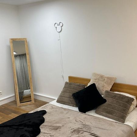 Appartement 5Min To Disneyland, Parking Prive Маньи-ле-Онгр Экстерьер фото